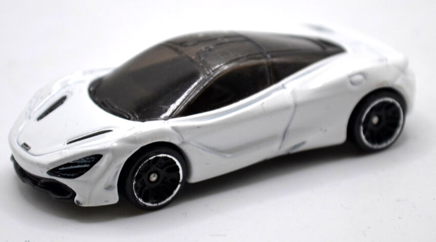 Autko Resorak Hot Wheels McLaren 720S